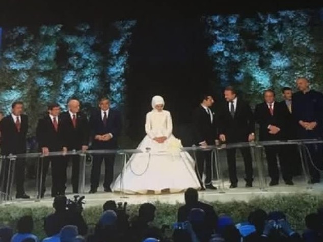 Nozze blindate per la figlia Erdogan, testimone Davutoglu