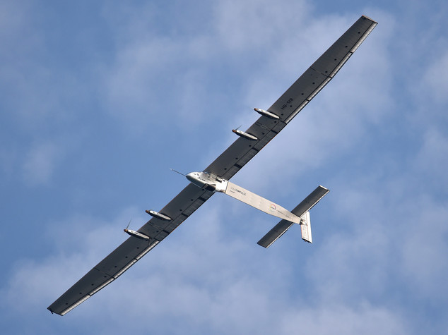 Solar Impulse: riparte aereo solare, giro mondo senza carburante