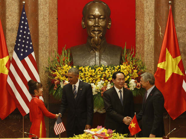 Obama in Vietnam, revocato embargo armi dopo 50 anni