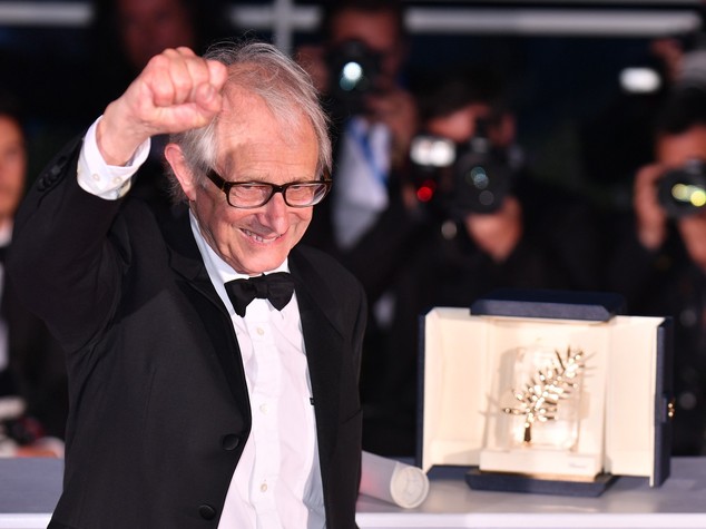 Ken il rosso trionfa a Cannes "un altro mondo è necessario"