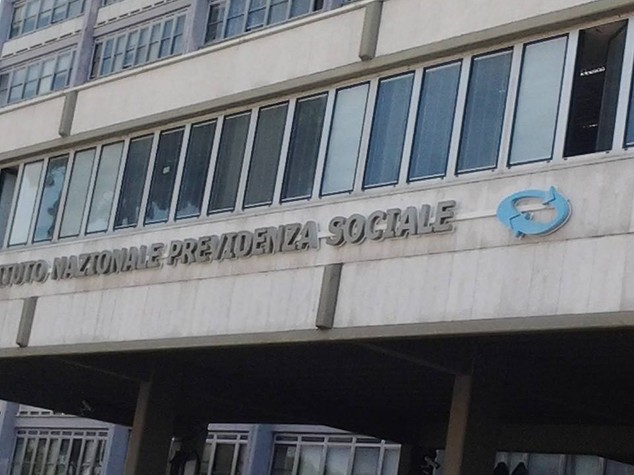 Assegni Inps per 16,5 milioni a falsi residenti, 517 denunce