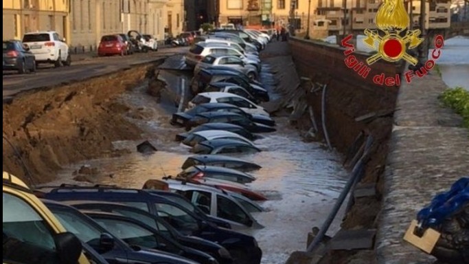 Per rinascita Lungarno non 1 euro da fiorentini