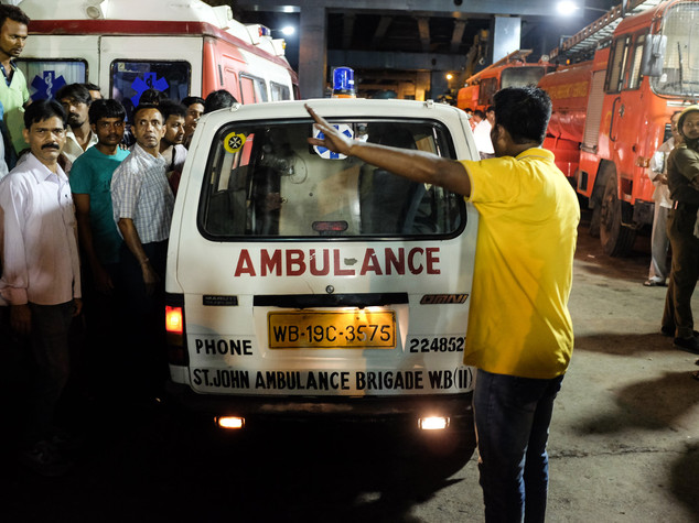 Esplode fabbrica di farmaci in India, 4 morti e 100 feriti