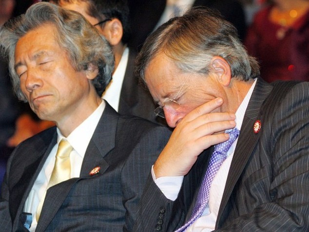 Dormire in pubblico, il tabù dell'Occidente è una virtù nel Sol Levante