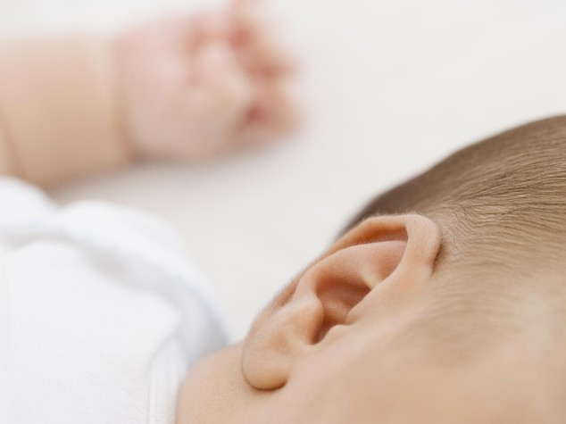 Neonata morta in casa, madre priva di sensi, è giallo