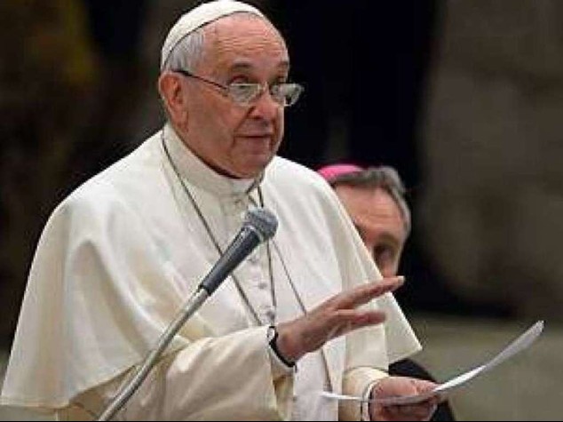 Papa alle cooperative: denaro e' lo "sterco del diavolo"... pero' serve