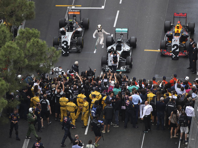 Gp Monaco, vince Hamilton davanti a Ricciardo. Quarto Vettel