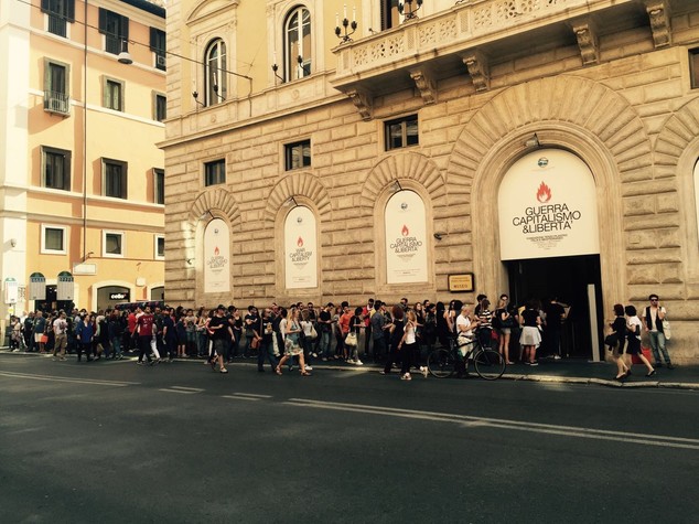 La street-art di Banksy incanta Roma, 3.500 visite nel weekend