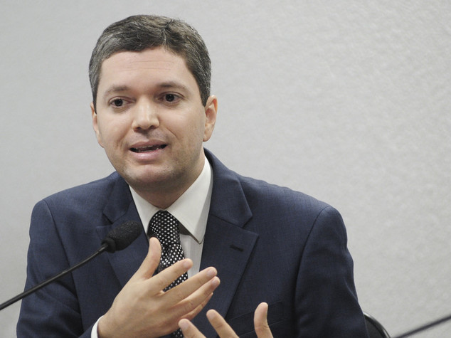 Brasile, fuori il ministro della Trasparenza