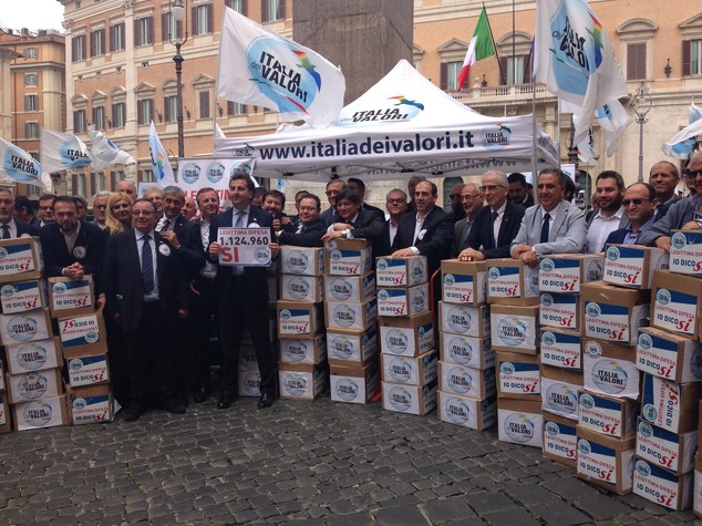 Legittima difesa, Idv porta in piazza un milione firme