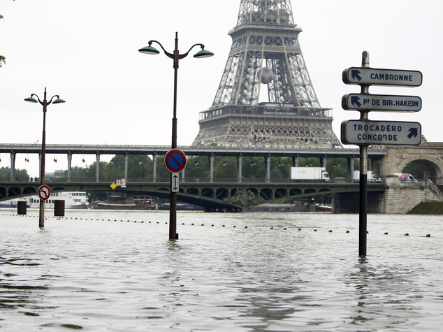 Maltempo, 9 morti in Germania e Francia; allerta Senna a Parigi
