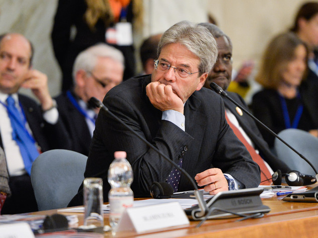 Bangladesh, Gentiloni "mondo islamico isoli terrorismo"