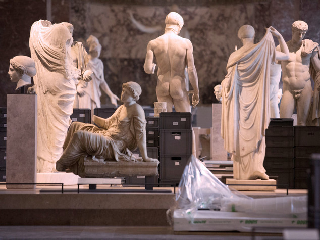 Alluvione spaventa Parigi, il Louvre chiude - VIDEO