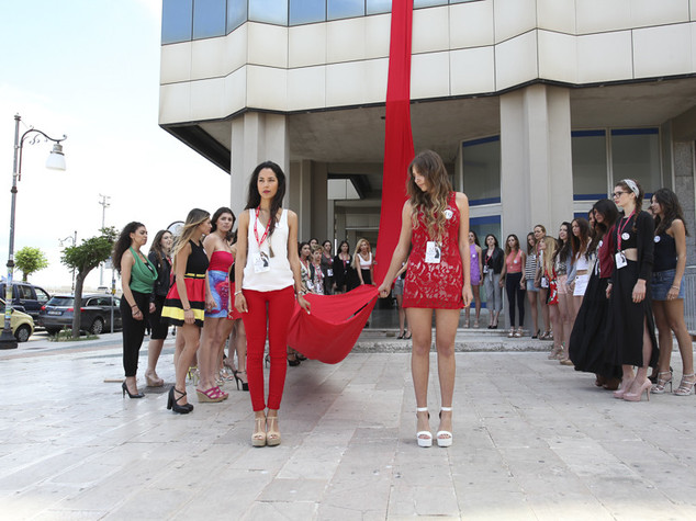 Flashmob a Miss Mondo Italia contro il femminicidio