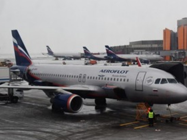Russia: fulmine colpisce 3 aerei in aeroporto Mosca