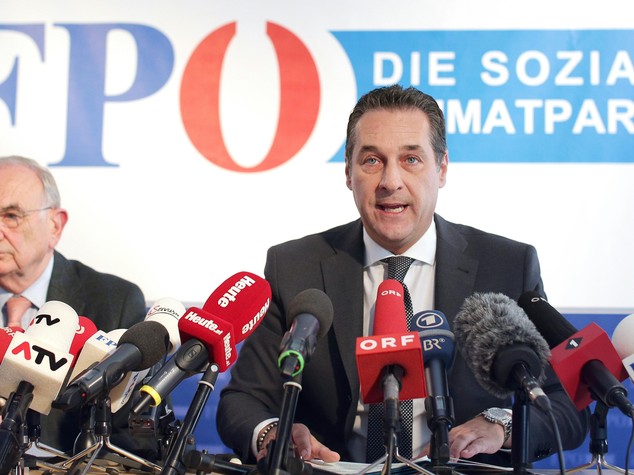 Austria, estrema destra presenta ricorso per presidenziali