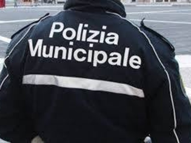 Ciclista investito e ucciso da furgone su pista ciclabile a Roma