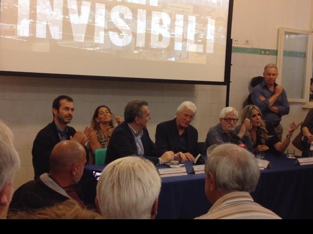 Richard Gere si commuove all'incontro con i senzatetto - VIDEO