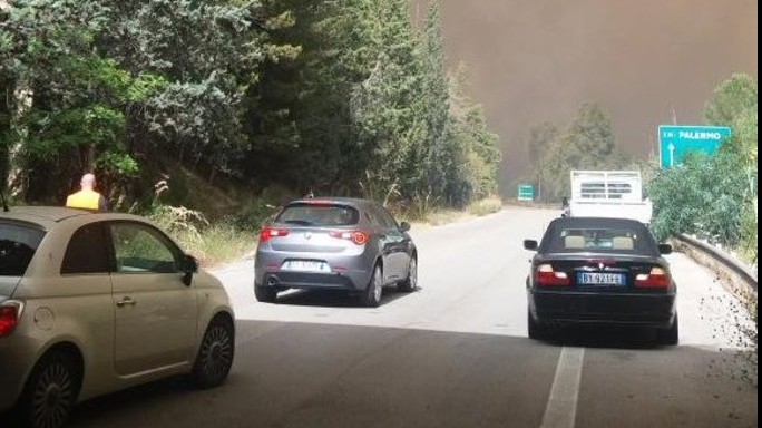 Incubo incendi a Palermo - VIDEO - FOTO