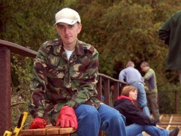 Follia e razzismo, il mondo distorto dell'assassino di Jo Cox