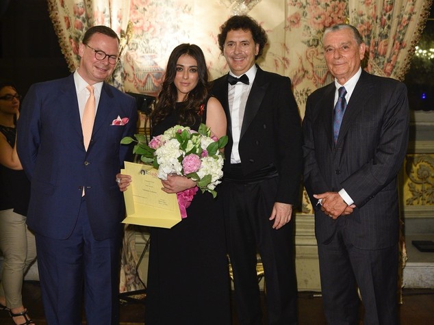 Anlaids: cena di gala raccolta fondi con Caravaggio, Morricone e la Lodovini