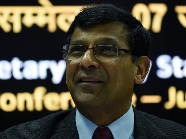 India: governo ostile, lascia governatore banca centrale Rajan