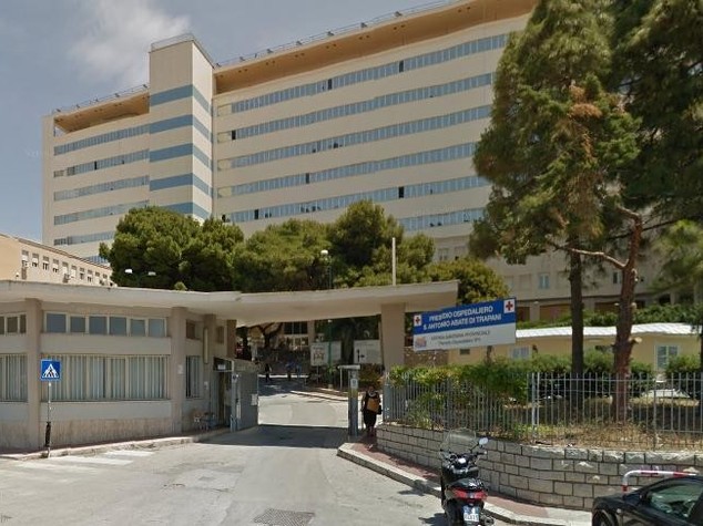 Damma a Trapani, bimbo cade nel vuoto e muore