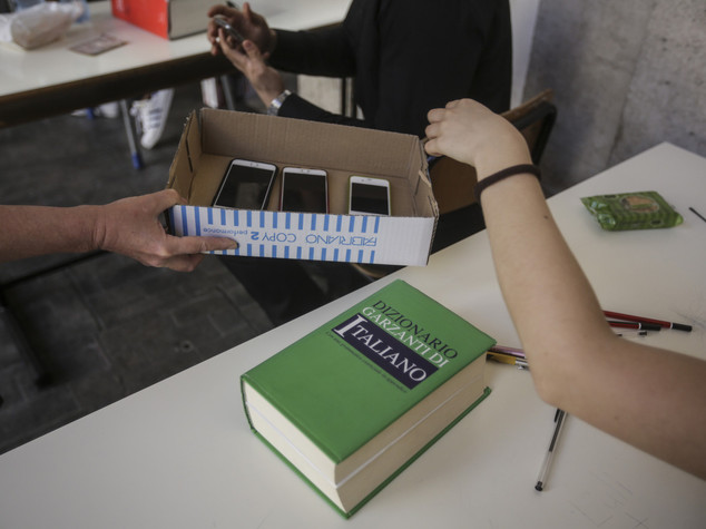 Eco, donne al voto e i confini. Le tracce della maturità