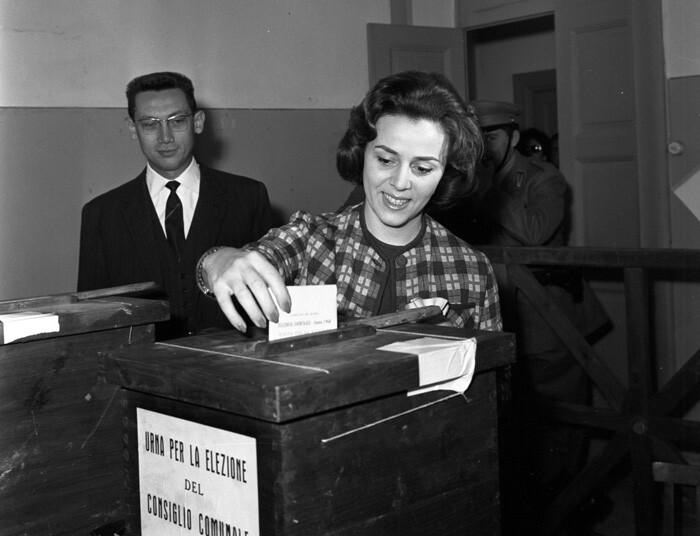 All’alba della nuova Italia il voto della libertà si tinge di rosa