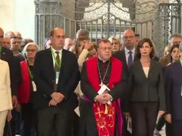 Boldrini e istituzioni varcano Porta Santa S.Giovanni