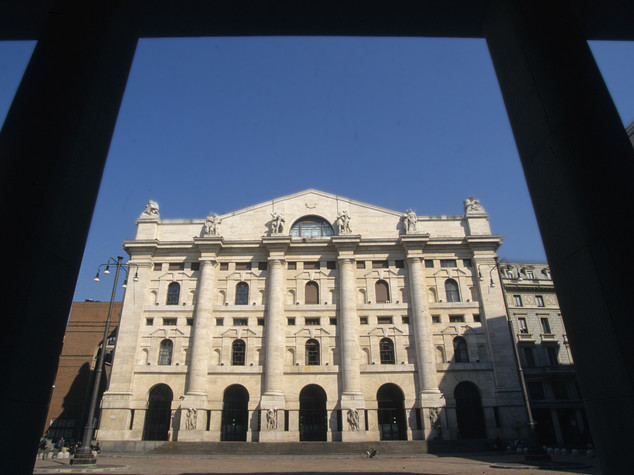 Brexit affonda le borse europee, Milano in picchiata