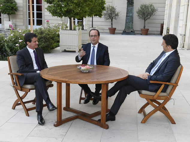 Cena di lavoro Renzi-Hollande all'Eliseo