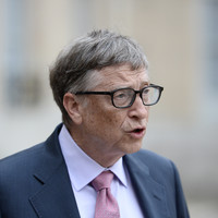 Bill Gates lancia l'allarme sull'IA: "Nel 2027 aspettiamoci tante brutte sorpres