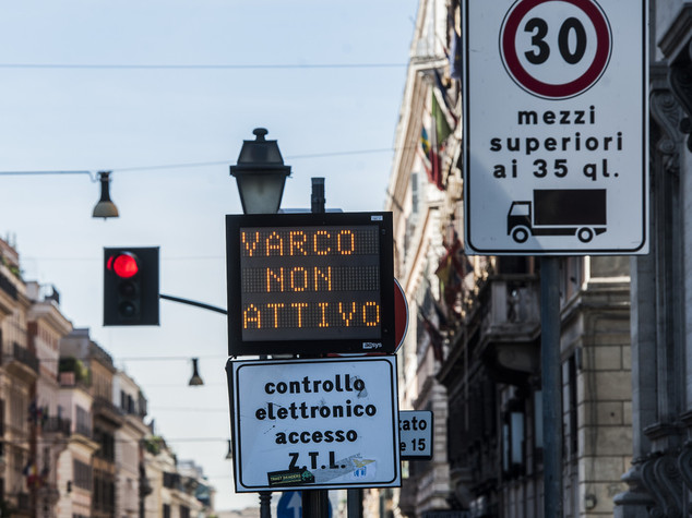 Tpl: Istat, citta' piu' sostenibili, aumento aree pedonali e Ztl