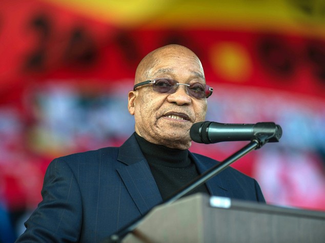 Sudafrica: evitare notizie negative su Zuma, accuse a tv Stato
