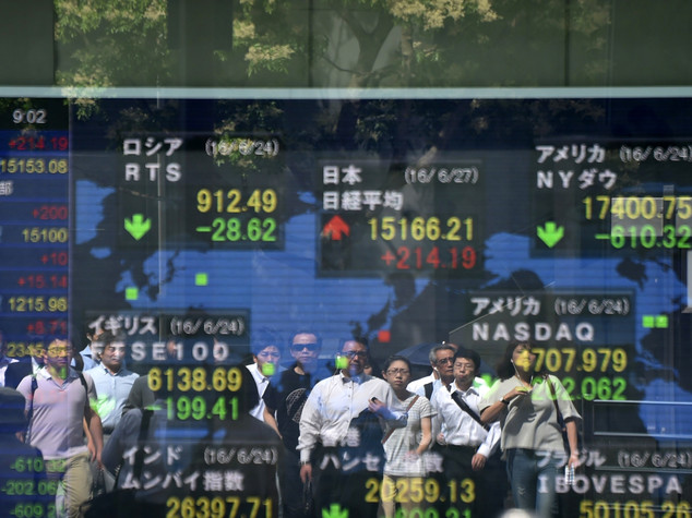 Borsa Tokyo punta su misure stimolo post-Brexit, +1,59%