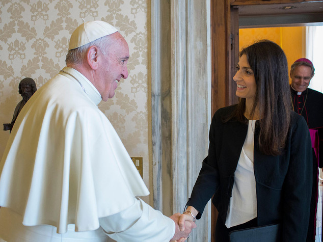 Raggi dal Papa con genitori e figlio