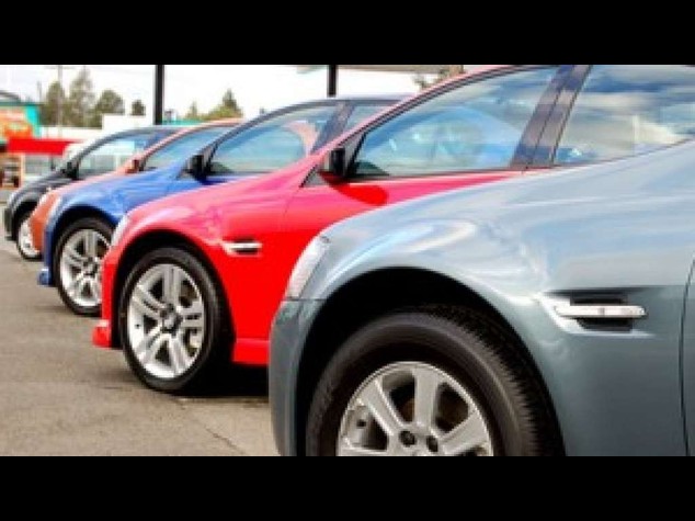 Auto: tornano a crescere le immatricolazioni (+3, 81% a giugno)