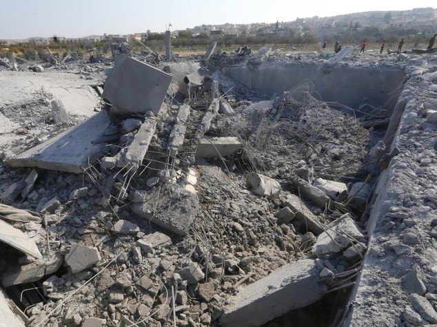 Mosca bombarda l'Isis a Raqqa Raid russi su roccaforte terroristi