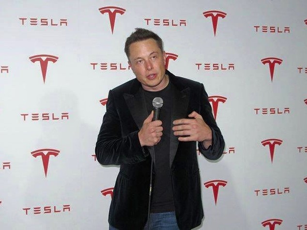 Uber lascia il consiglio di Trump, Elon Musk resta (e spiega perché)