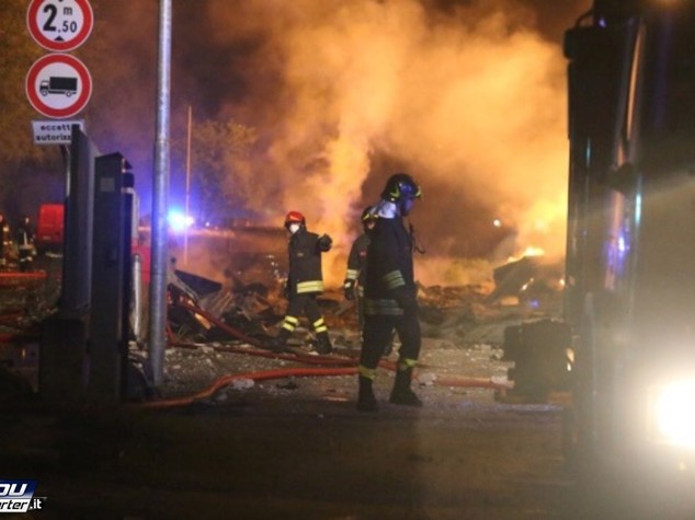 Esplosione in palazzina in provincia di Potenza, 3 morti