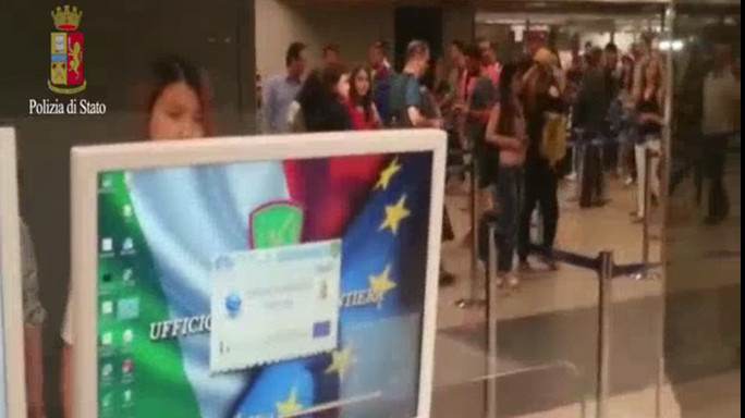 Terrorismo, traffico passaporti falsi a Fiumicino - VIDEO