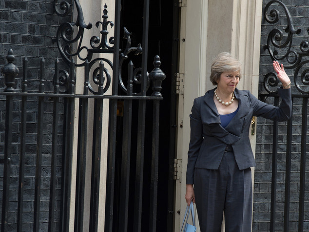 Premier May chiede tempo a leader Ue per preparare negoziati