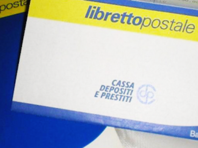 Prosciuga libretto postale della mamma ricoverata, denunciata
