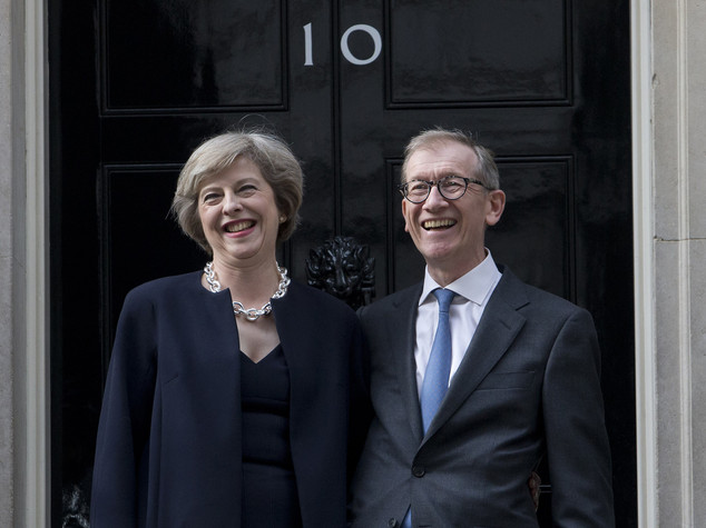 Dopo 26 anni torna a Downing Street un "first husband"