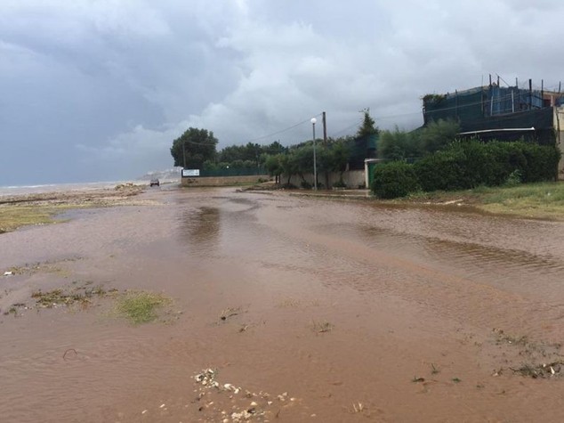 Maltempo: 200 turisti evacuati da tre camping sul Gargano