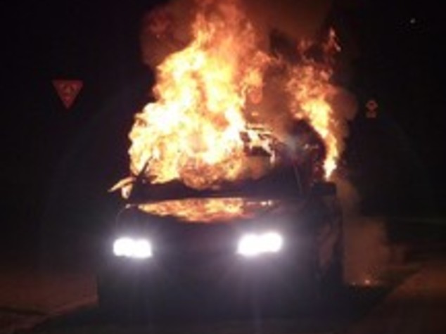 Incendi: due auto in fiamme ad Orta Nova, indagano carabinieri