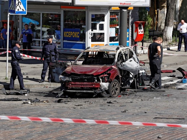 Giornalista russo ucciso da esplosione in auto a Kiev