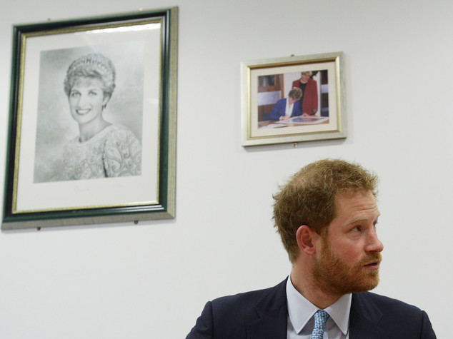Il principe Harry racconta cosa successe dopo la morte di Diana