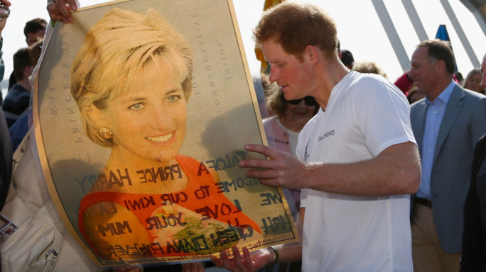 Harry pentito di non aver parlato della morte di Lady Di